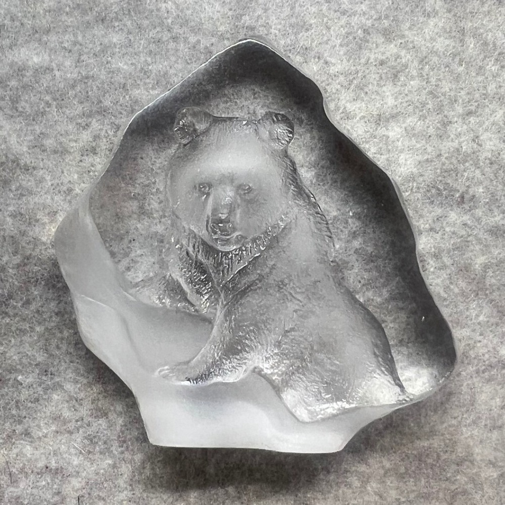 Mats Jonasson Sweden Full Lead Crystal Bear Sculpture Iceberg Art Glass Figurine